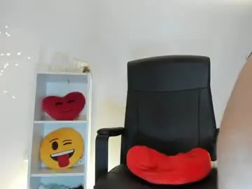 Chaturbate Watch Live Sex Cams of littleflowers