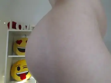 Chaturbate Live Sex Cam of littleflowers