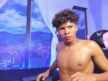 Chaturbate Sex Cam of miltondelis