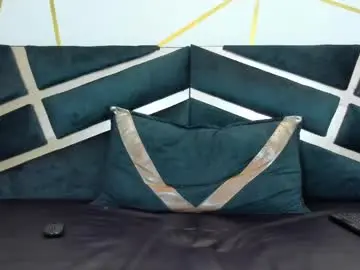 Chaturbate Best live sex cam show of thiagos19