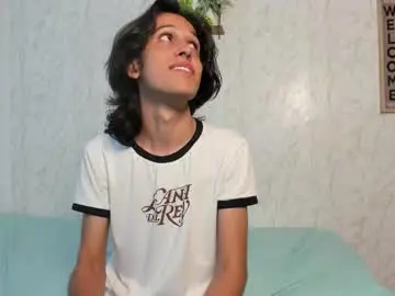 Chaturbate Free Porn Cam of dady_show69