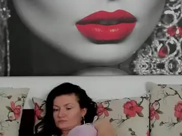 Chaturbate Adult Video Chat of illegalbeauty87