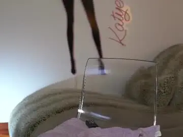 Chaturbate Live Sex Cam of katyerave