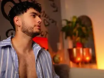 Chaturbate Live Sex Cam of noha_miler