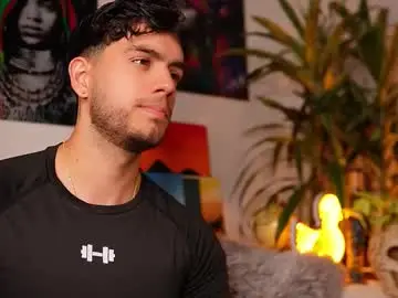 Chaturbate Best live sex cam show of noha_miler