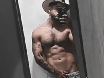 Chaturbate Live Porn of noha_miler