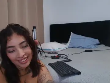 Chaturbate Free Porn Cam of emmi_11