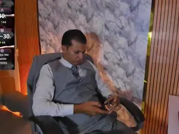 Chaturbate Adult Video Chat of hiddenoffice