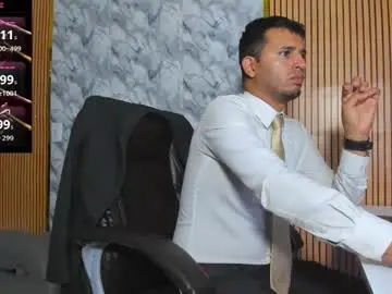 Chaturbate Live Sex Cam of hiddenoffice