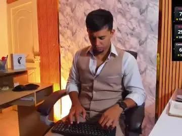 Chaturbate Adult Video Chat of hiddenoffice