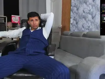 Chaturbate Nude Webcam of hiddenoffice