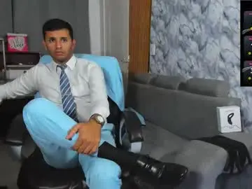 Chaturbate Adult Video Chat of hiddenoffice