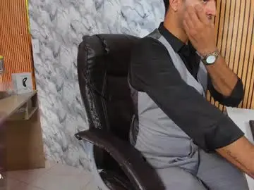 Chaturbate Sex Cam of hiddenoffice