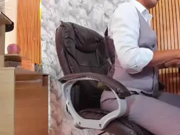 Chaturbate Watch Live Sex Cams of hiddenoffice