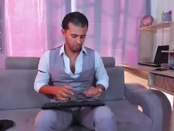 Chaturbate Free Porn Cam of hiddenoffice