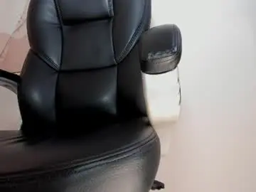 Chaturbate Free Live Porn of emilly_mell