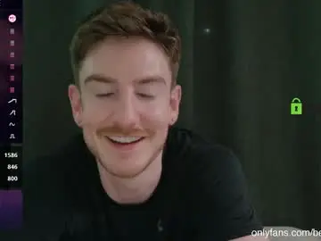 Chaturbate Free Porn Cam of heyhotty1