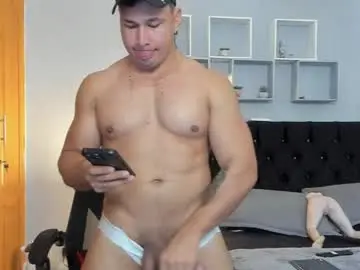 Chaturbate Live Sex Cam of tyler_hank1