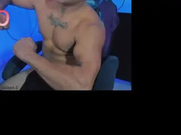 Chaturbate Live Sex Cam of damian_torner