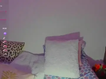 Chaturbate Live Sex of esmeralda_milf1