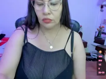 Chaturbate Live Porn of esmeralda_milf1
