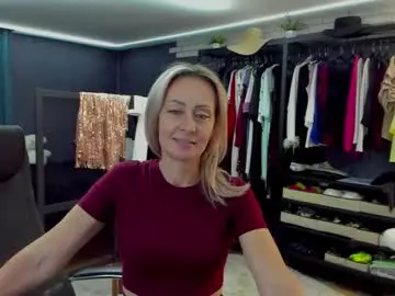 Chaturbate Live Sex of julia__cherry_