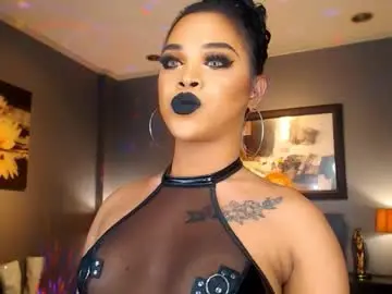 Chaturbate Free Porn Cam of urmajestytyra
