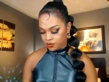 Chaturbate Live Sex Cam of urmajestytyra