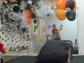 Chaturbate Live Sex Cam of choreythaiylor