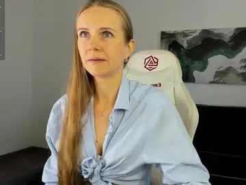 Chaturbate Live Sex Cam of eliza_wilsoon