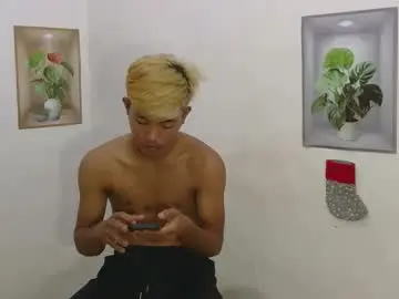 Chaturbate Free Live Porn of urasian_jomarie