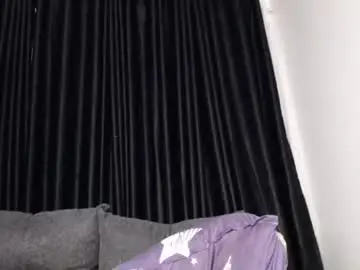 Chaturbate Live Sex Cam of darktanqueen