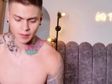 Chaturbate Live Porn of marko_toro__