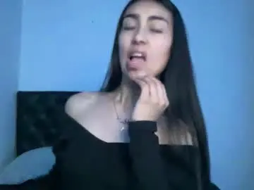 Chaturbate Free Live Porn of queenbyte_18