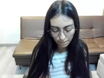 Chaturbate Live Porn of queenbyte_18