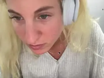 Chaturbate Best live sex cam show of stassiethatsororitygirl