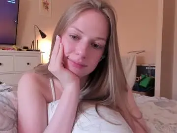 Chaturbate Live Sex Cam of magic_couple13