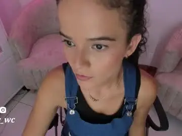 Chaturbate Live Sex Cam of yendy_wc