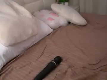 Chaturbate Sex Cam of lipswithsmileonthem