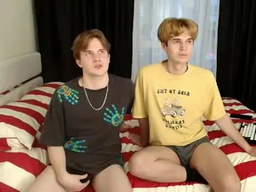 Chaturbate Live Sex Cam of martintw_17