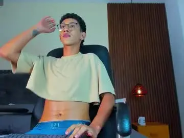 Chaturbate Nude Webcam of alan_bless18