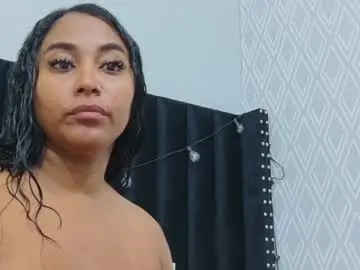 Chaturbate Live Sex Cam of colombia_mommy_