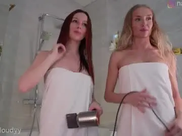 Chaturbate Sex Chat of mia_cloudy