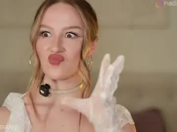 Chaturbate Sex Chat of mia_cloudy