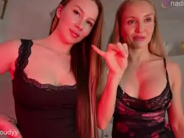 Chaturbate Watch Live Sex Cams of mia_cloudy