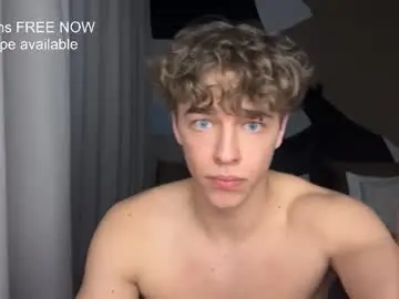 Chaturbate Live Sex Cam of lukedesirable