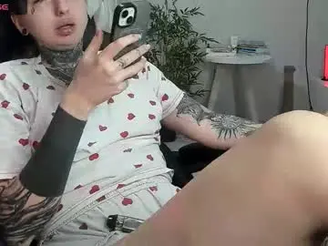 Chaturbate Nude Webcam of _feralberry__