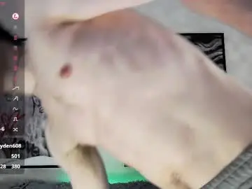 Chaturbate Live Sex Cam of valdi_light