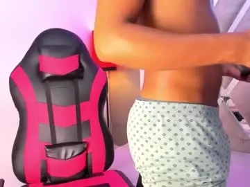 Chaturbate Free Live Porn of andy_jones7