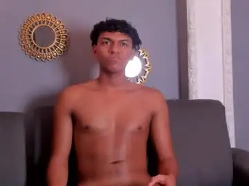 Chaturbate Free Porn Cam of andy_jones7
